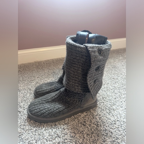 UGG Women's Classic Gray Cardy Boots (Foldable) Size 9 - Picture 1 of 7